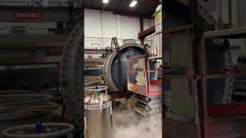 Equip Repair Shrinking Shaft with Nitrogen before installing into butterfly valve Equip Repair Shrinking Shaft with Nitrogen before installing into butterfly valve